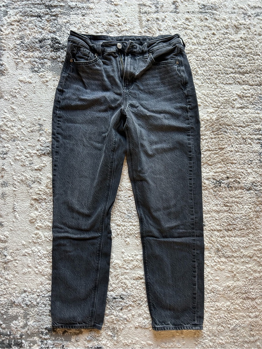 American Eagle Outfitters Women’s Straight Jeans in Black Wash